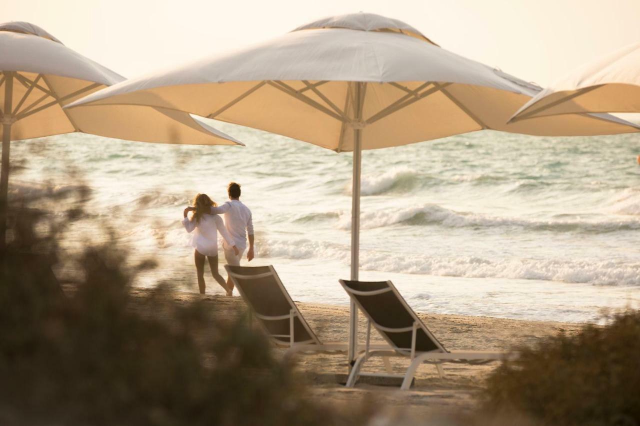 Jumeirah Saadiyat Island Abu Dhabi Exterior photo Beach at the Jumeirah Beach Hotel
